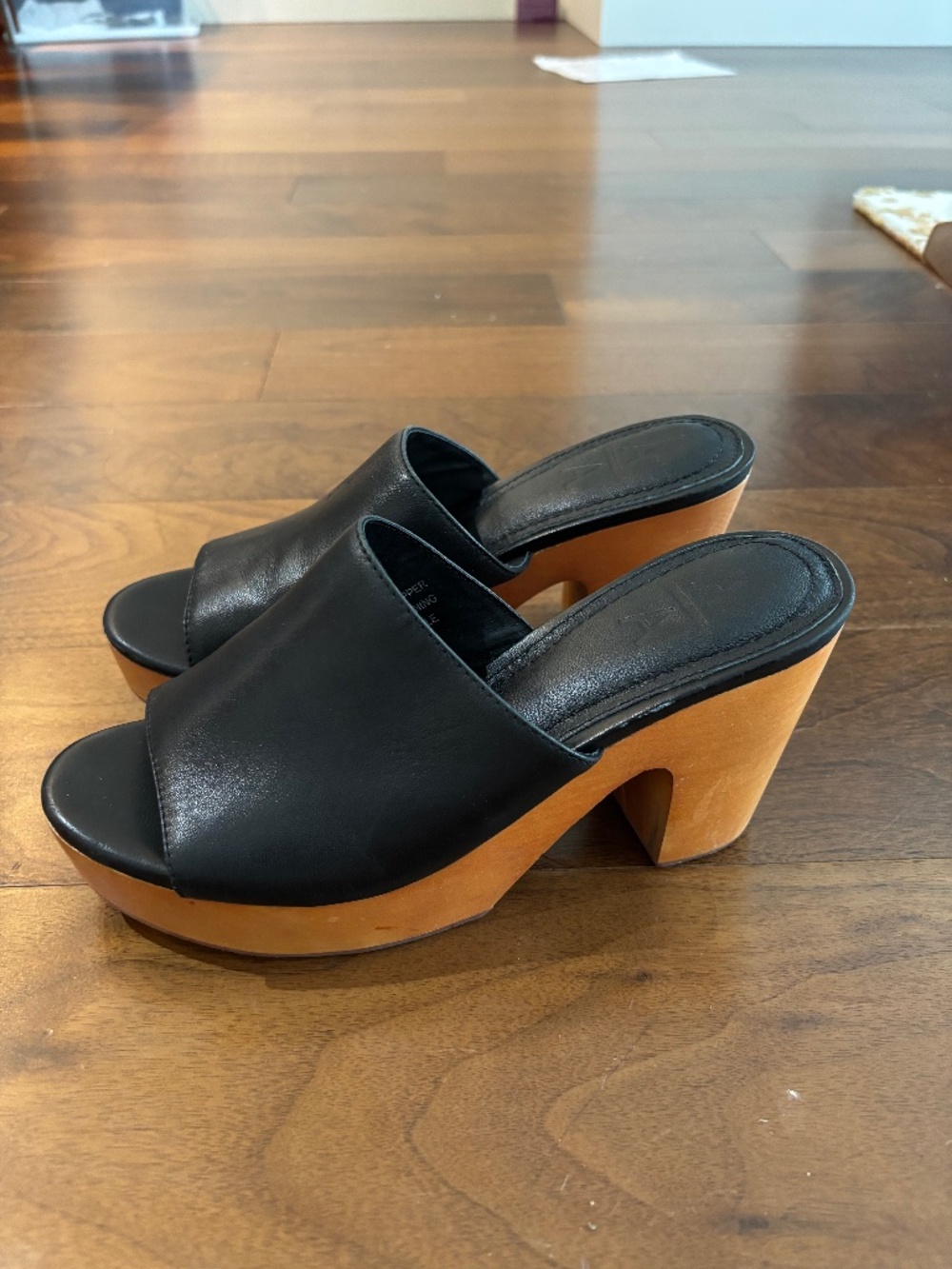 Real Wood Platform Clogs Mules – Size 6 – Never Worn